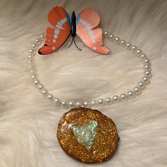 Faux Pearls & Stretchy One of a Kind Rare Unique Handmde Charm Necklace - Picture 1 of 17